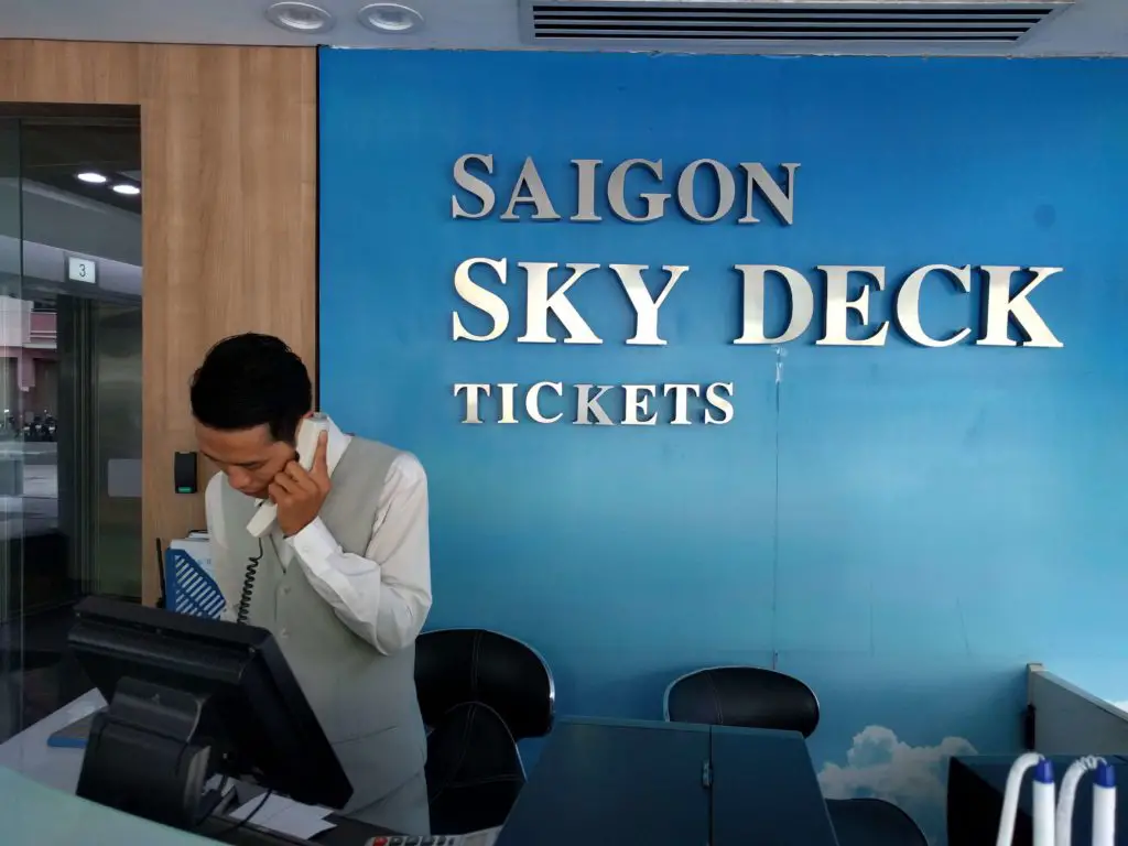 Visiting Saigon Skydeck in Bitexco Financial Tower