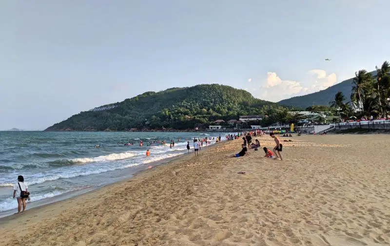 Quy Nhon Beach is located in the heart of the city, so it's a popular spot to exercise and to swim in the ocean.