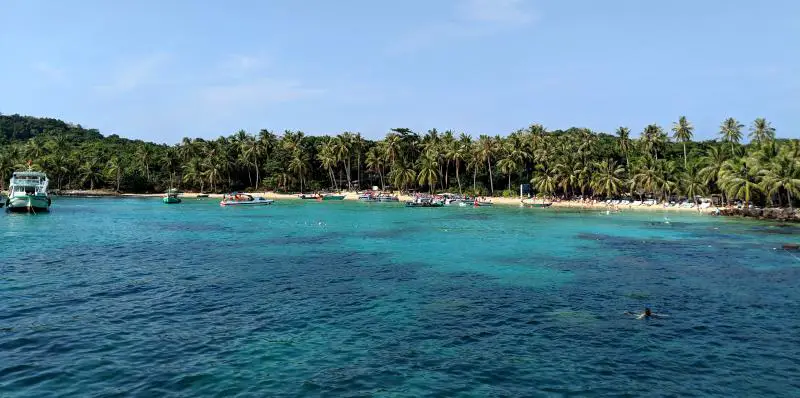 Snorkeling at one of the most beautiful places in Vietnam - Phu Quoc Island's May Rut Island. If you are visiting South Vietnam, definitely add this place to your itinerary.