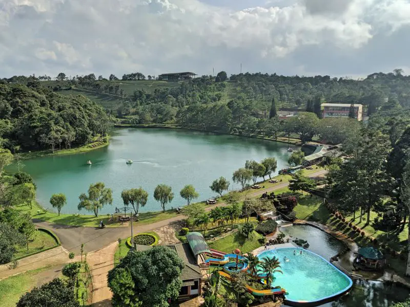 View of the lake and the swimming pool at the Dambri Tourist Area in Bao Loc, Vietnam