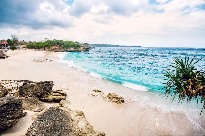 Dream Beach in Nusa Lembongan, Indonesia with the white sand and the blue ocean.
