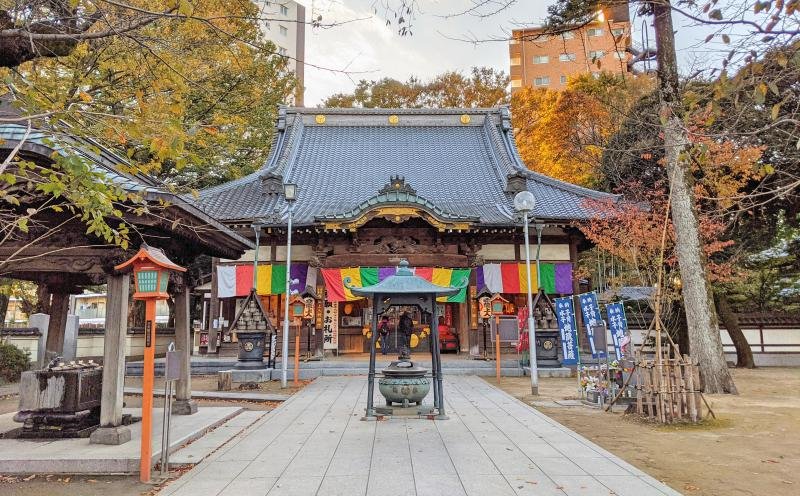 Kawagoe has many temples and shrines to visit from your Tokyo day trip such as the smaller Renkeiji Temple.