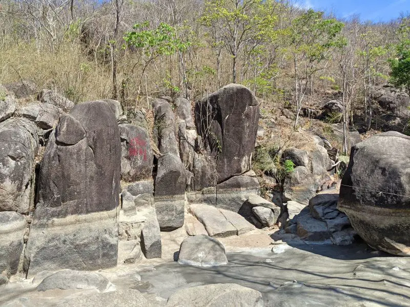 Large rocks with a water line that indicates the water level during rainy season