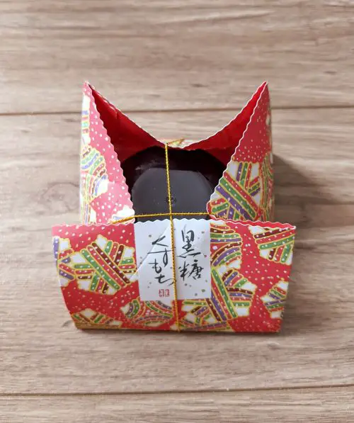 Brown sugar kuzumochi jelly in a box with decorative paper, as a part of the Sakuraco subscription box