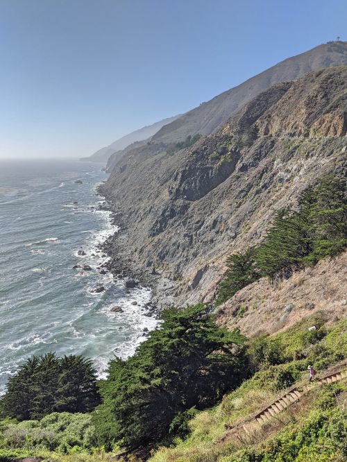 Ragged Point Trail has a staircase for a portion of the trail and a view of the Pacific Ocean.
