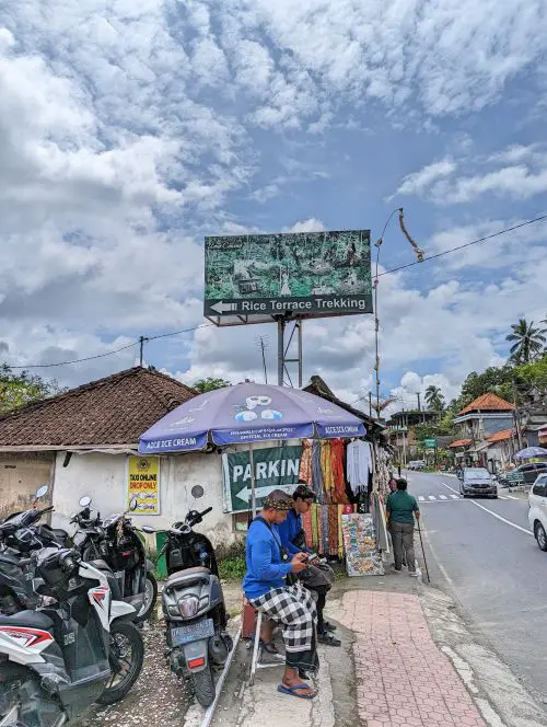 Rice Terrace Trekking sign off the Tegallalang main road