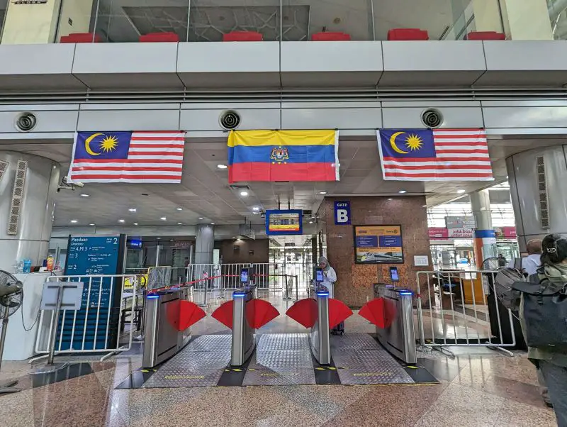 The ticket gate at KL Sentral's Gate B is the waiting area for the KL to Ipoh train