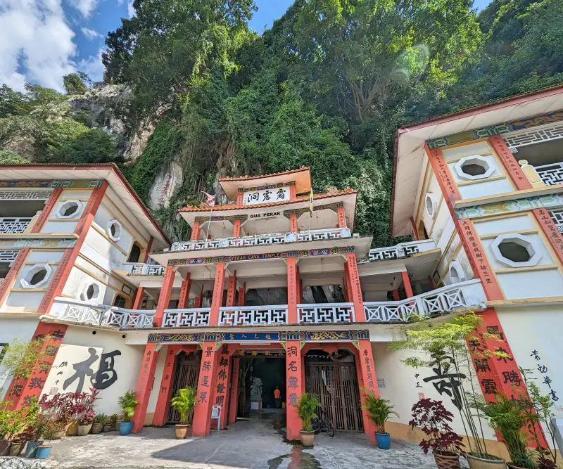 Entrance to the Perak Cave Temple